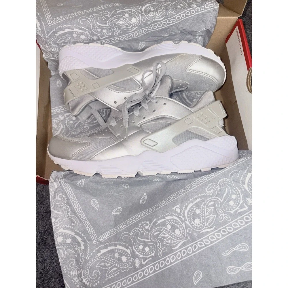 Nike Air Huarache Run PRM Metallic Silver Men's Size 10 704830-008